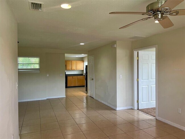 Foto del edificio - 2170 W Airport Blvd