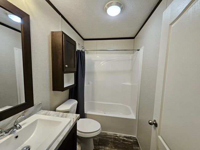 Building Photo - 1 Lou Henry Ln