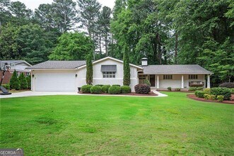 Building Photo - 3850 Beya Way