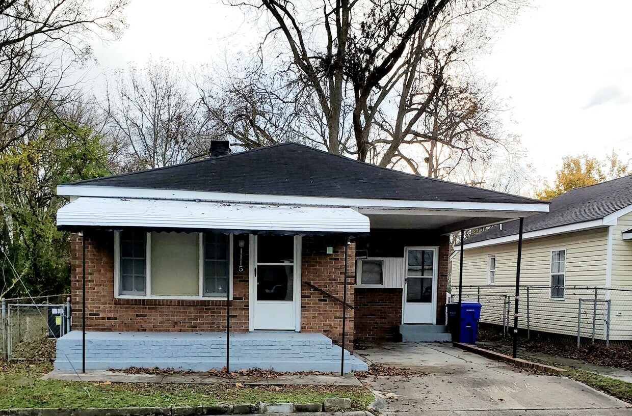 Foto principal - 1115 Douglas Ave