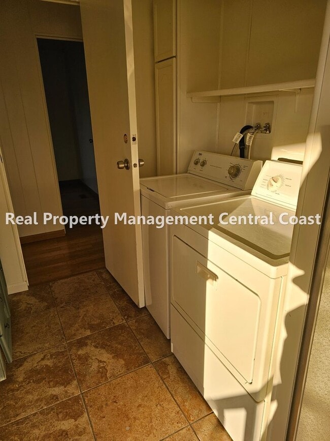 Building Photo - AVAILABLE NOW - 3 Bedroom / 2 Bath Mobile ...