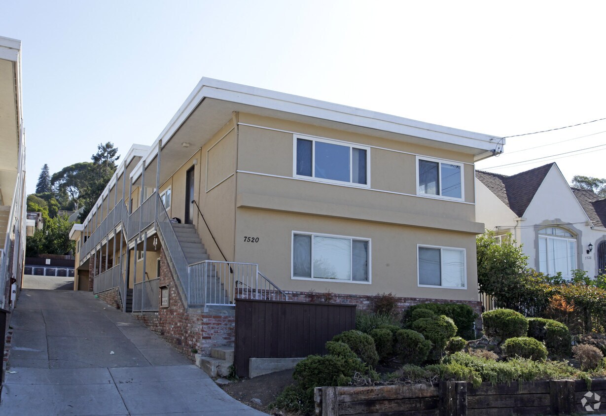Primary Photo - 7520 Ney Ave