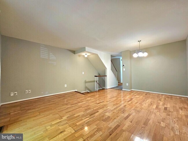 Foto del edificio - 7664 Northern Oaks Ct