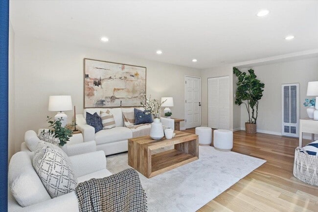 Foto del edificio - 280 Easy St