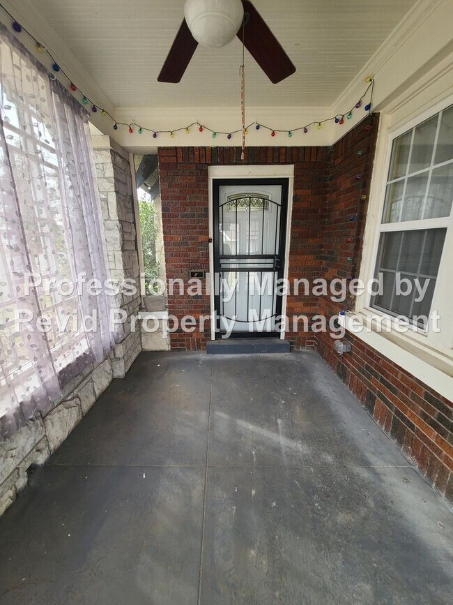 Foto del edificio - Spacious 2 Bedroom!