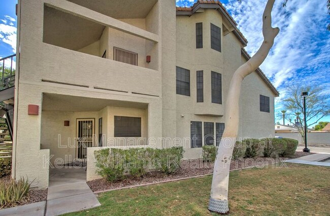 Foto del edificio - 2333 E Southern Ave