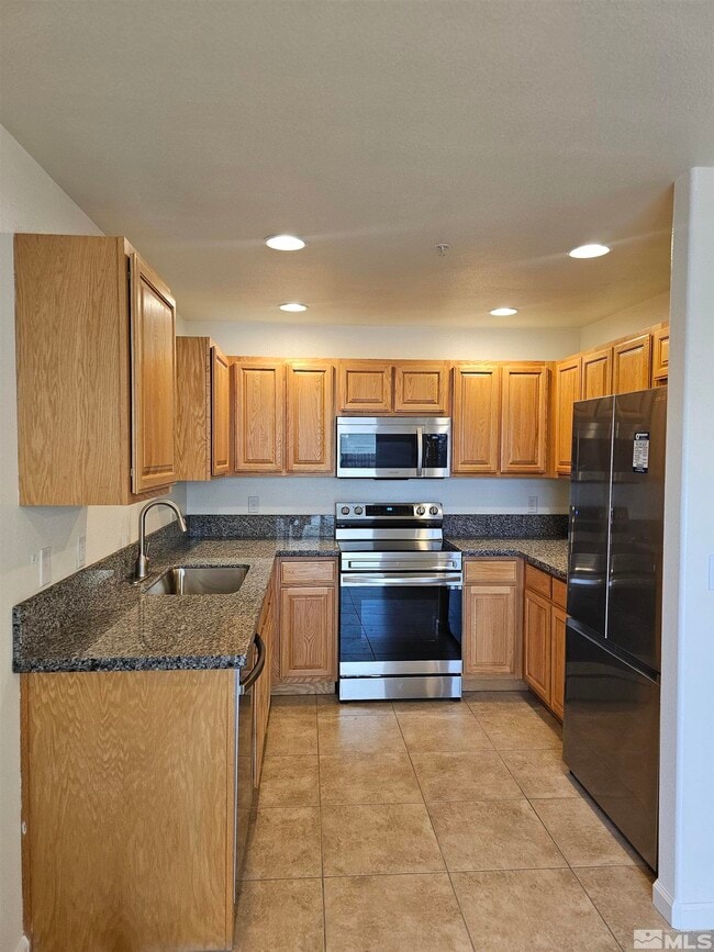 Building Photo - 653 Desert Springs Ct