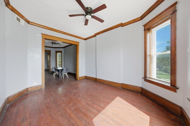 Building Photo - 7056 S Parnell Ave