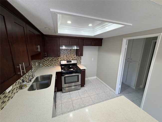 Building Photo - 7271 Elk Cir