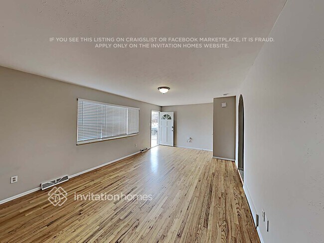 Foto del edificio - 9051 Tennyson St