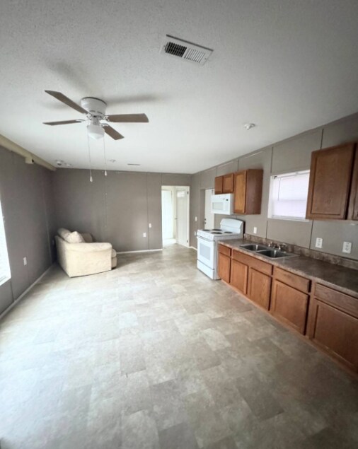 Foto del edificio - 12106 Diana Dr