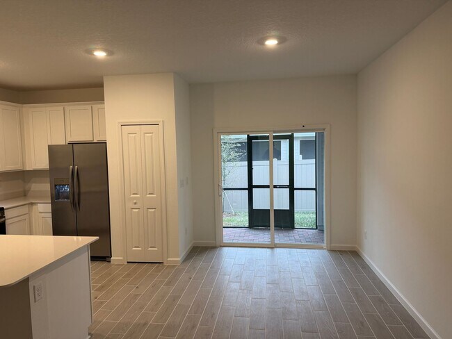 Foto del edificio - Brand-New Town Home in Shearwater with Resort-Style Amenities