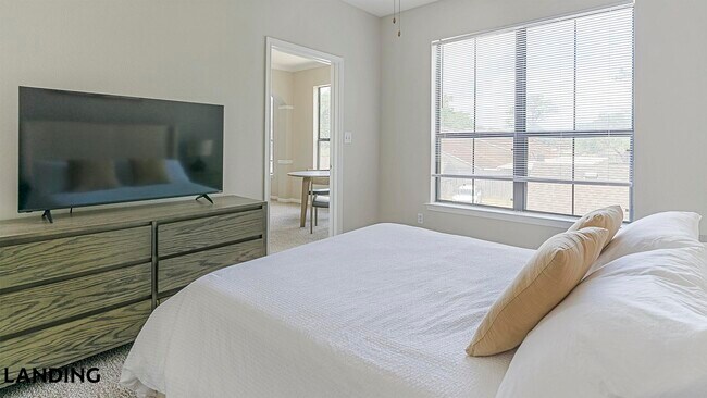 Foto del edificio - 2500 Woodland Park Dr