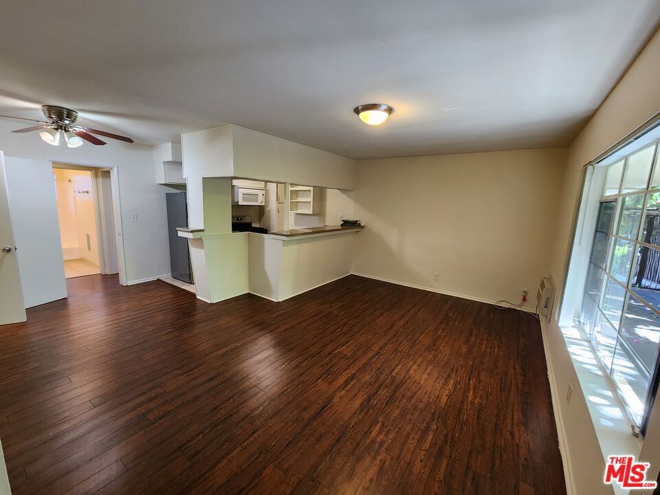 Foto principal - 1013 N San Vicente Blvd