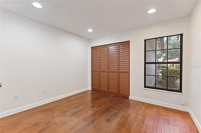 Foto del edificio - 7423 Elsworth Ct