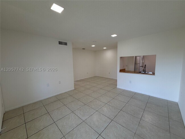 Building Photo - 411 NW 100th Pl