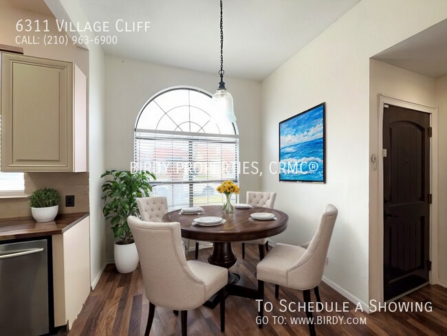 Foto del edificio - 6311 Village Cliff