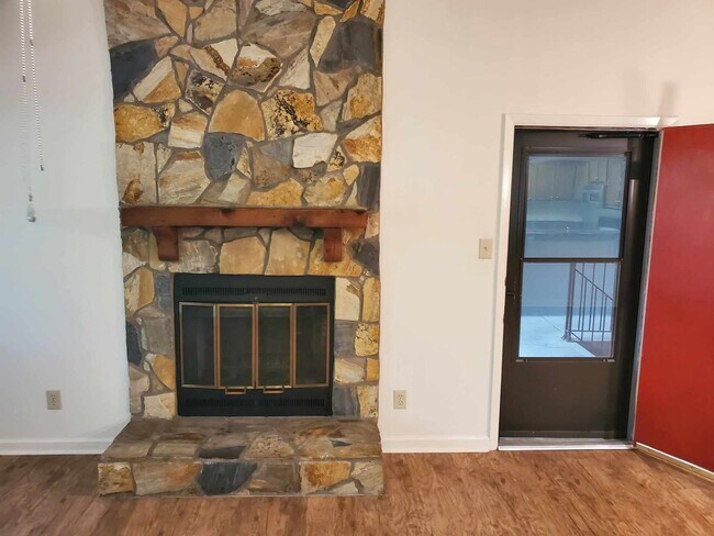 Foto del edificio - 2 Bedroom, 2 Bath Apartment