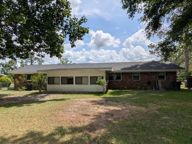 Foto del edificio - 701 Waters Dr