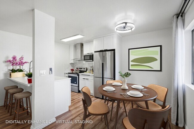 Building Photo - 13050 Dronfield Ave