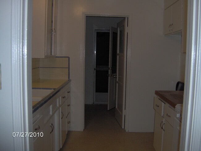 Cocina/Lavandería - 606 N Kenilworth Ave