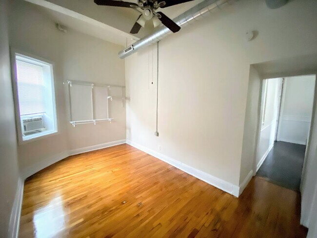 Foto del edificio - 750 N Ada St