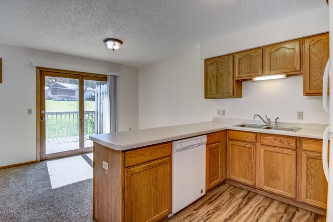 Foto del edificio - 2820 Edgewood Dr