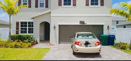 Building Photo - 13219 SW 270th Ter