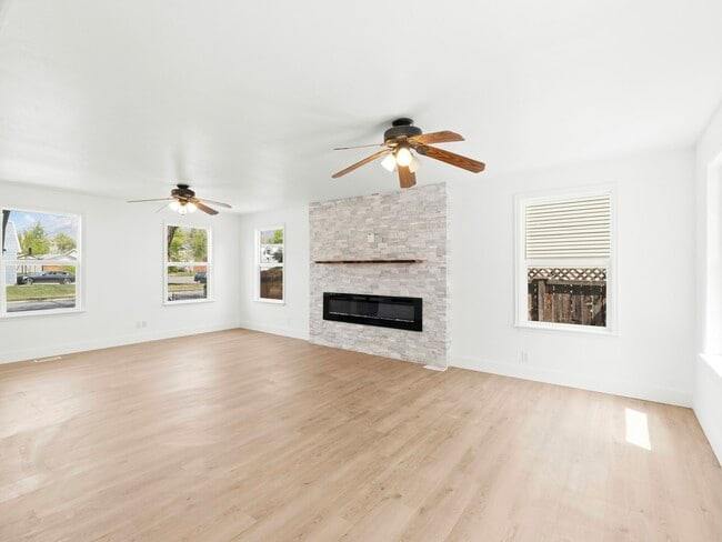 Photo - 1630 Ridgemark Dr House