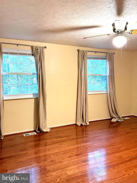 Foto del edificio - 10434 Calumet Grove Dr