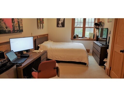 Foto del edificio - 145 Longwood Ave