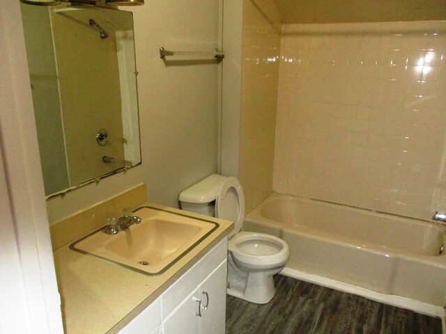 Foto del edificio - 508 E Chestnut St