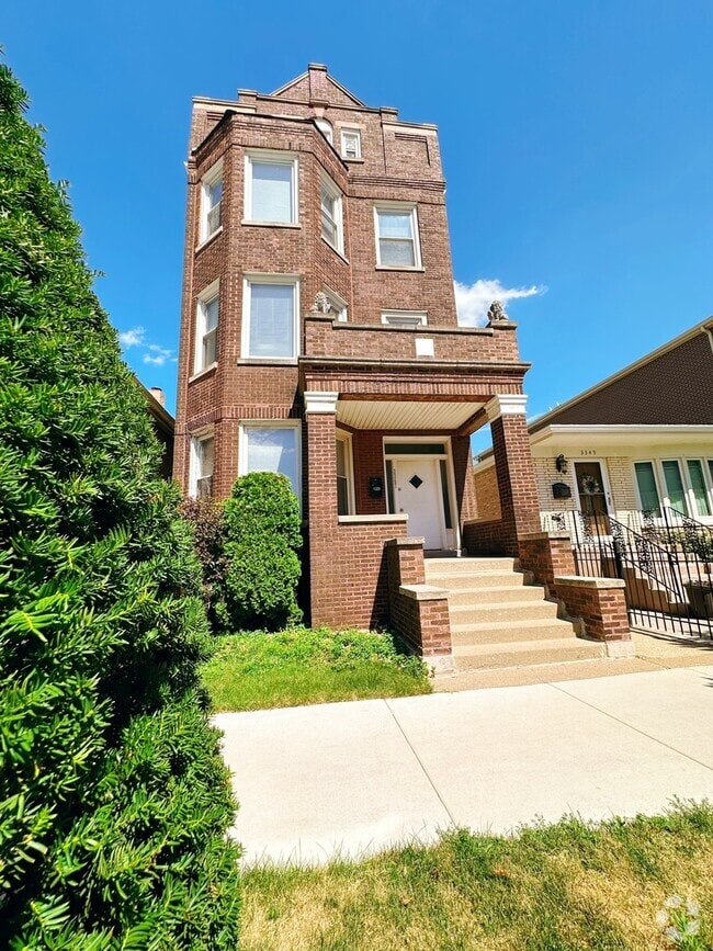 Building Photo - 3347 S Emerald Ave