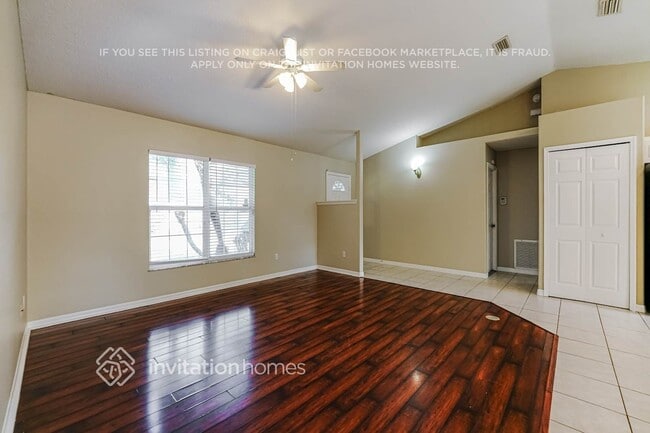 Building Photo - 3104 Pine Tree Dr