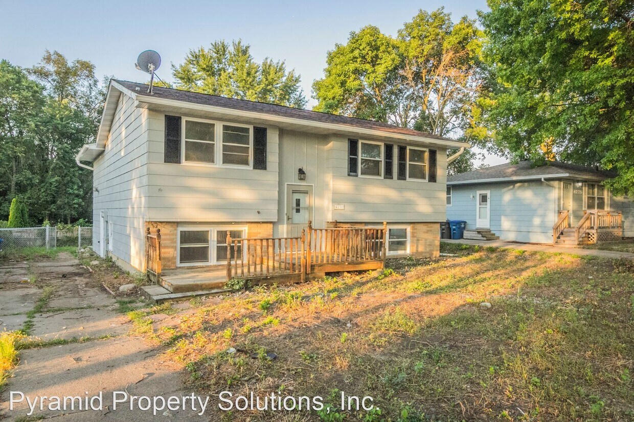 Primary Photo - 3 br, 2 bath House - 4231 Morton Ave