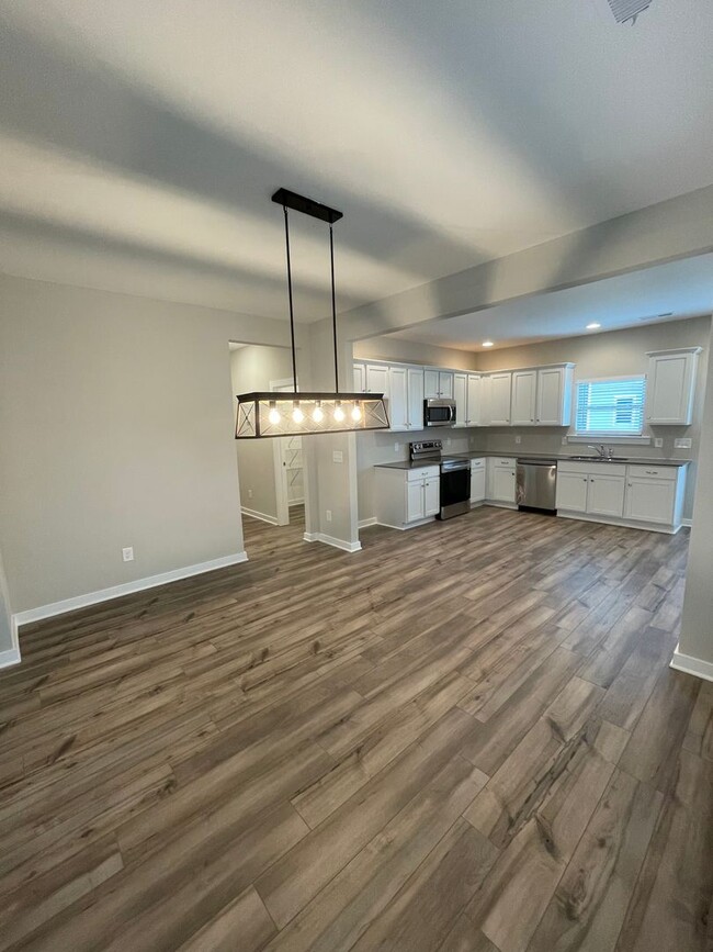 Building Photo - Home for Rent in Cullman, AL!! ***SIGN A 1...