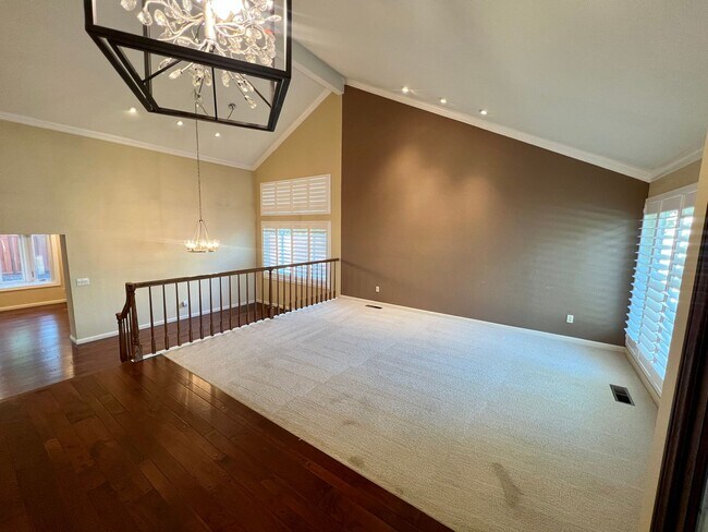 Building Photo - Newly Renovated 4 Bedroom, 3 Bathroom Home...