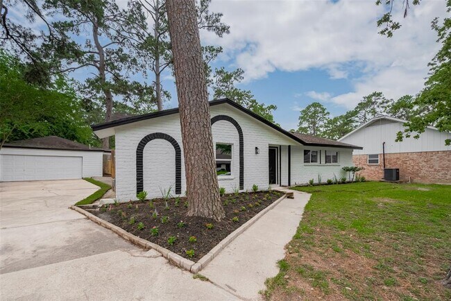 Foto del edificio - 25411 Friar Lake Ln