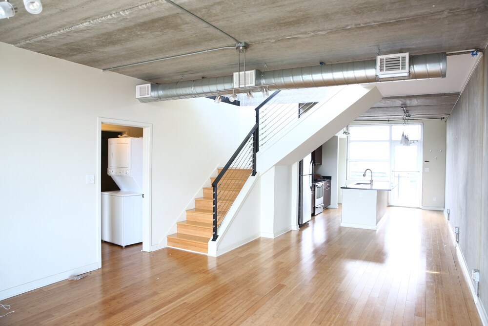Living room - 555 Berrien St