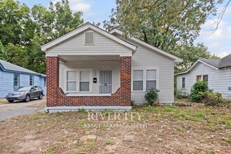 Building Photo - 824 Carson St