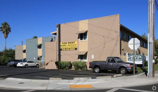 Building Photo - Capitol City Apartments