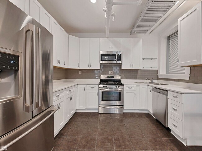 Foto del edificio - 6735 S Oglesby Ave