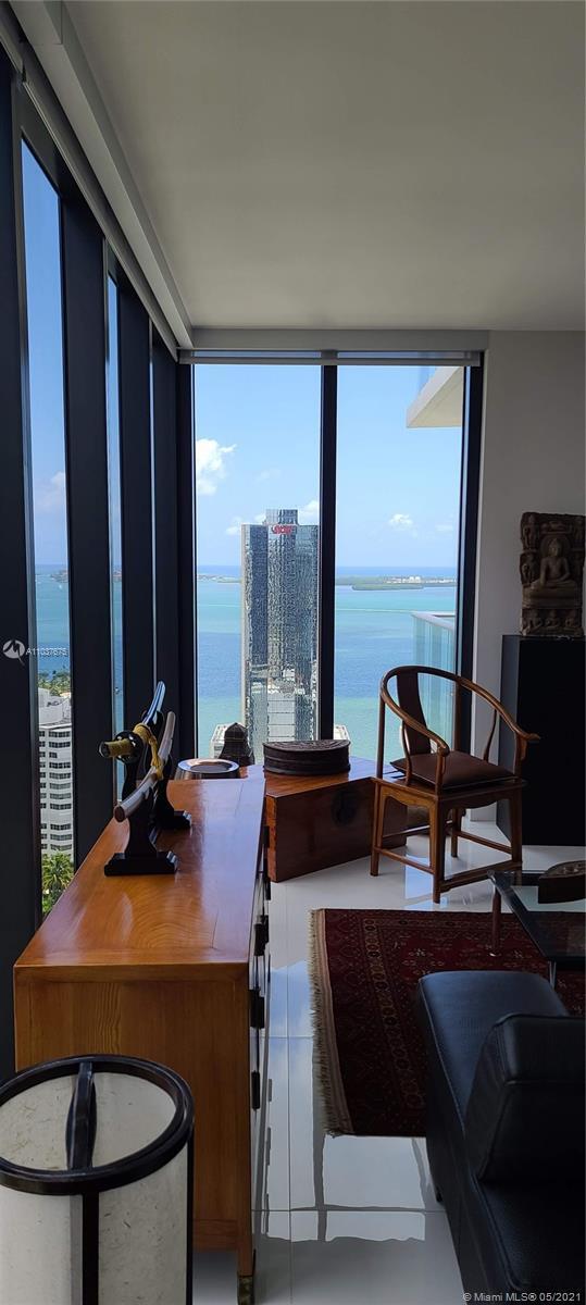 Building Photo - 1010 Brickell Ave
