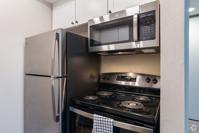 1BR, 1BA - Zephyr Cove - Kitchen - Pebble Creek Communities