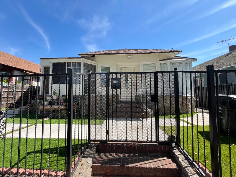 Foto del edificio - 2910 S Budlong Ave