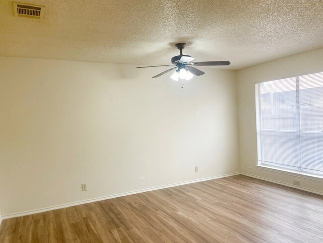 Building Photo - Meadow Trace-8873 &amp; 8871