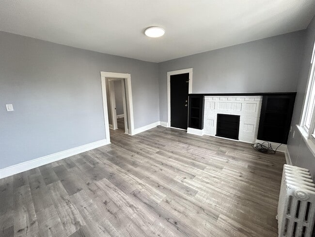 Building Photo - 128 Carrick Ave