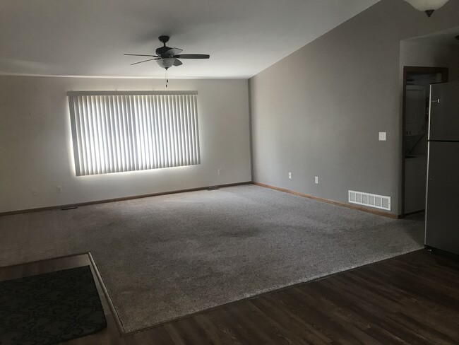 Foto del edificio - 1720 E 13th St