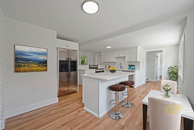 Building Photo - 282 Parker Rd