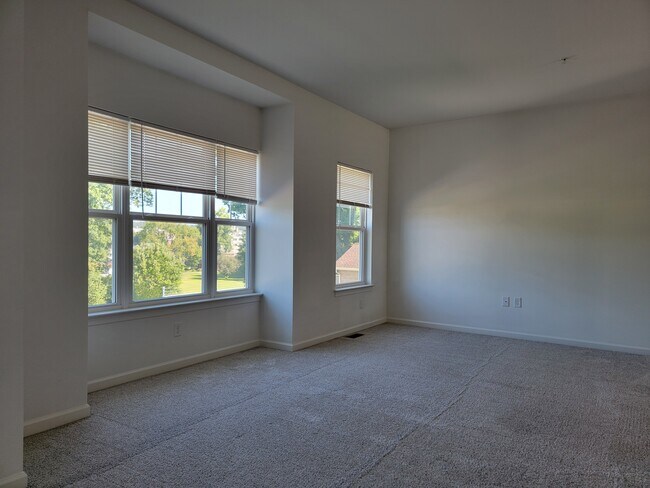 Foto del edificio - 10 Glenbrook Ct